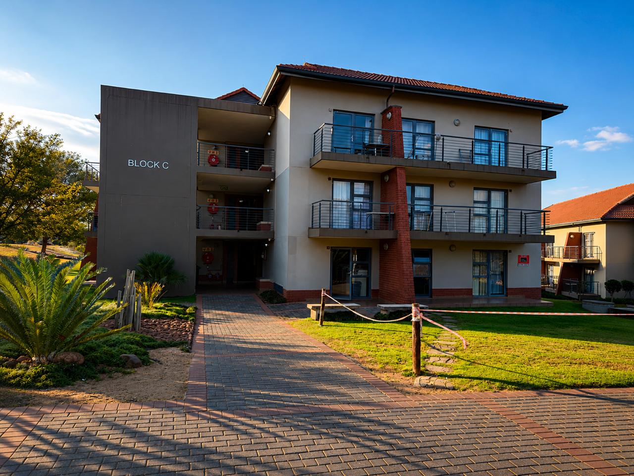 WhatsApp Image 2026-06-30 at 4.31.43 PM (1) Studio to Let | Willowbrook | Next to Monash & MSA | Available Now