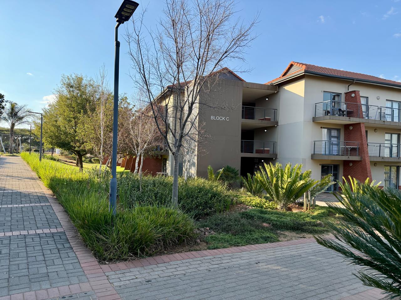 WhatsApp Image 2026-06-30 at 4.31.43 PM (2) Studio to Let | Willowbrook | Next to Monash & MSA | Available Now