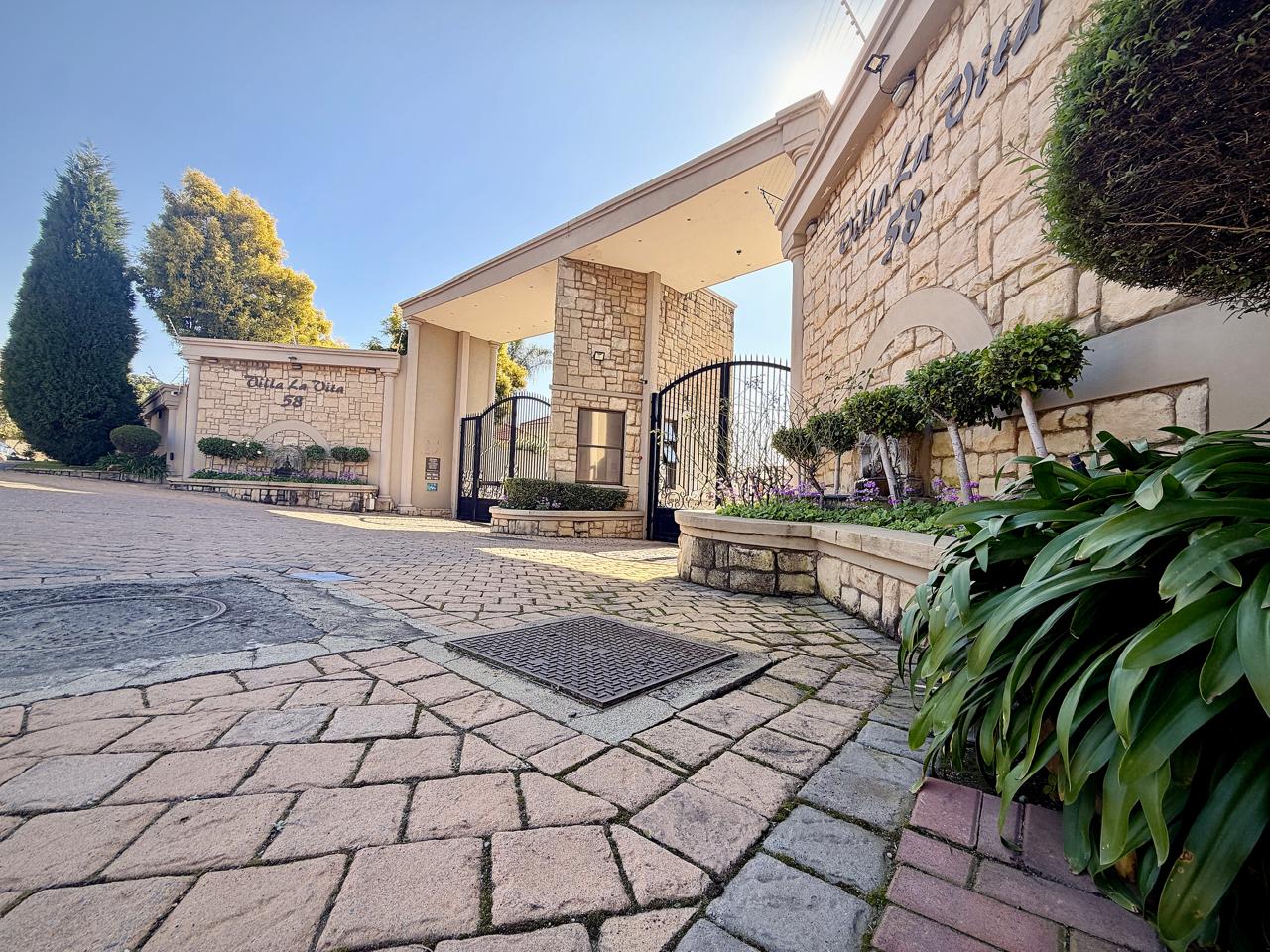 4 Bedroom House | Secure Estate | Bryanston, Sandton