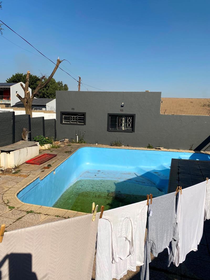 naturena-29 3 Bedroom Family Home | Naturena | Johannesburg South