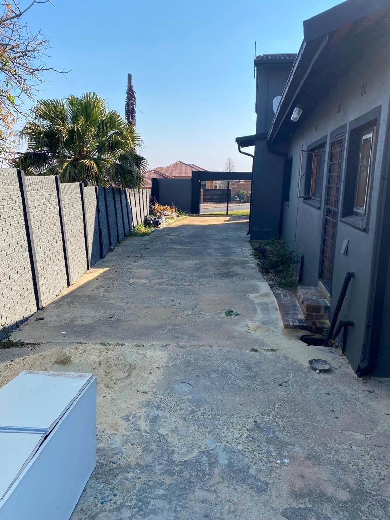 naturena-33-1 3 Bedroom Family Home | Naturena | Johannesburg South