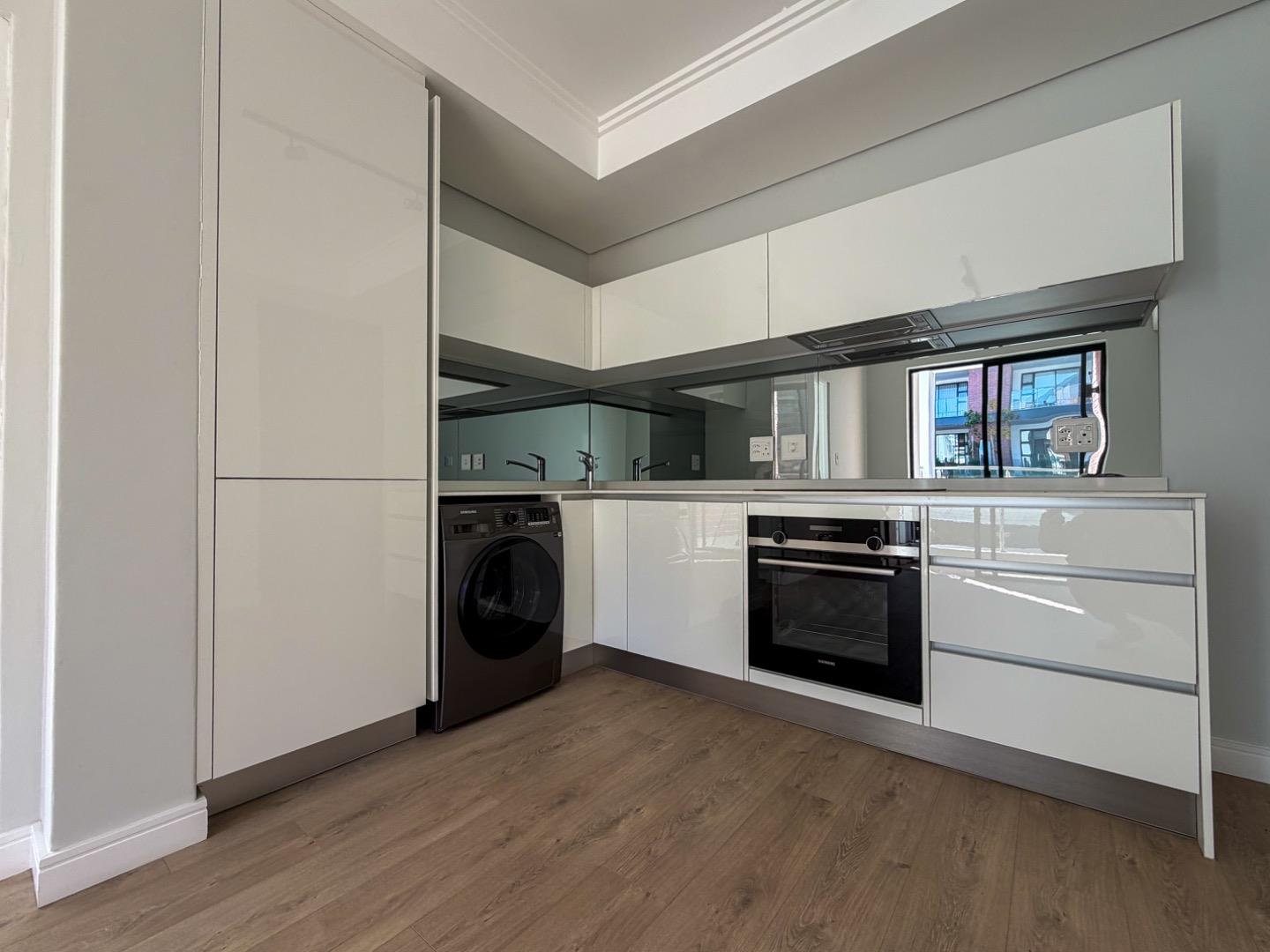 1 Bedroom Lakefront Apartment for Sale in Linksfield – Golf & Equestrian Estate