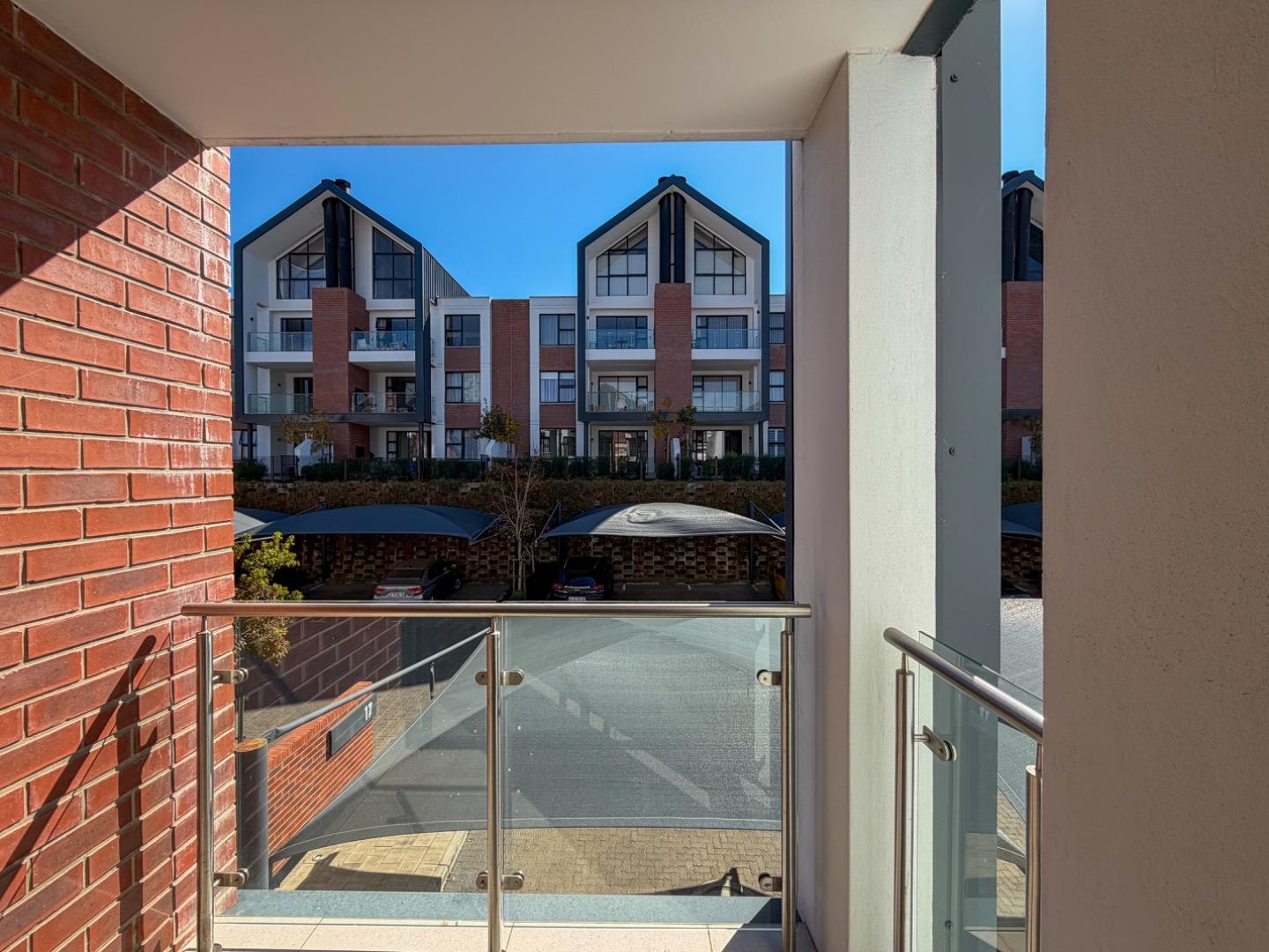 1 Bedroom Lakefront Apartment for Sale in Linksfield – Golf & Equestrian Estate
