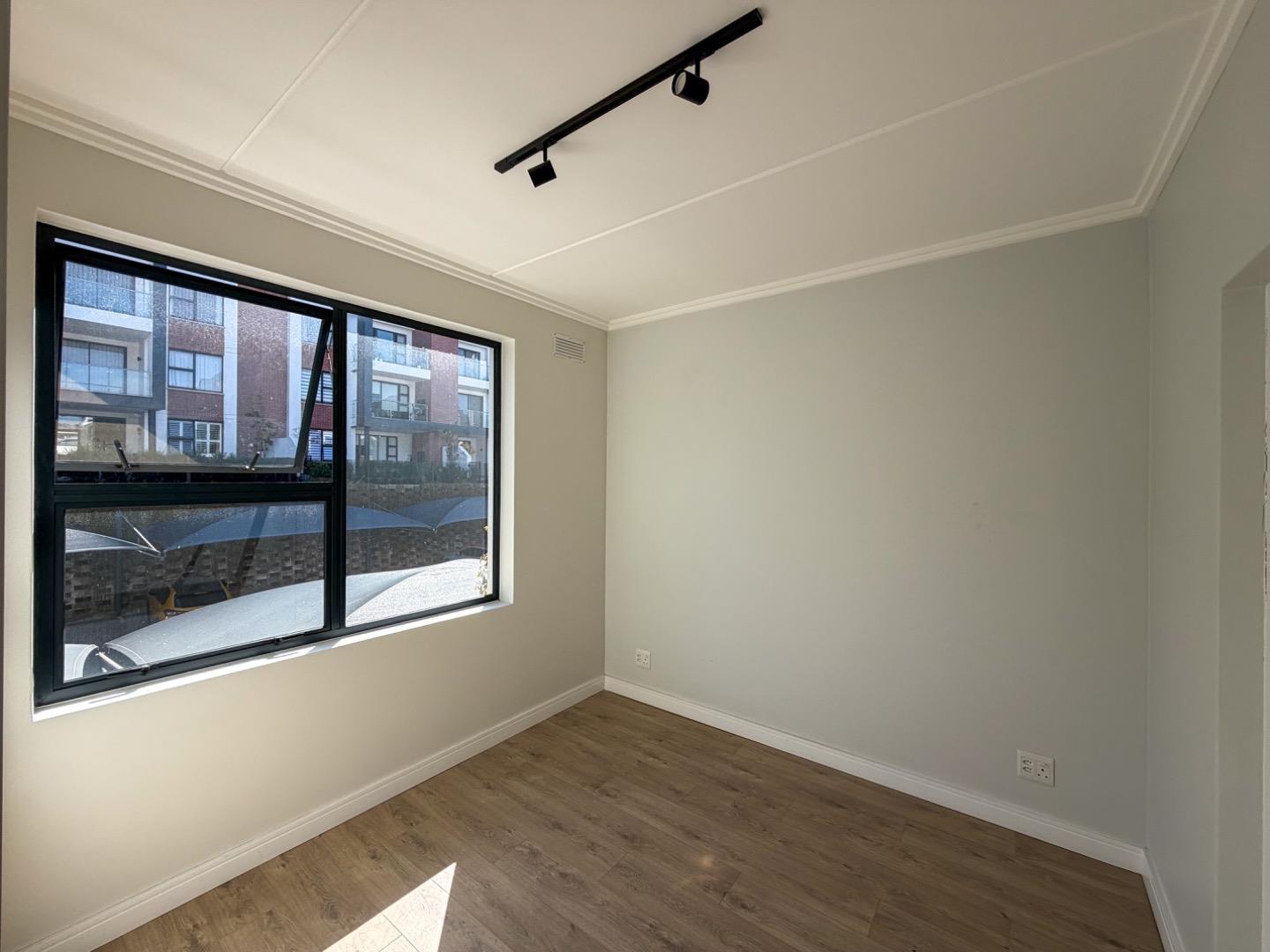 1 Bedroom Lakefront Apartment for Sale in Linksfield – Golf & Equestrian Estate