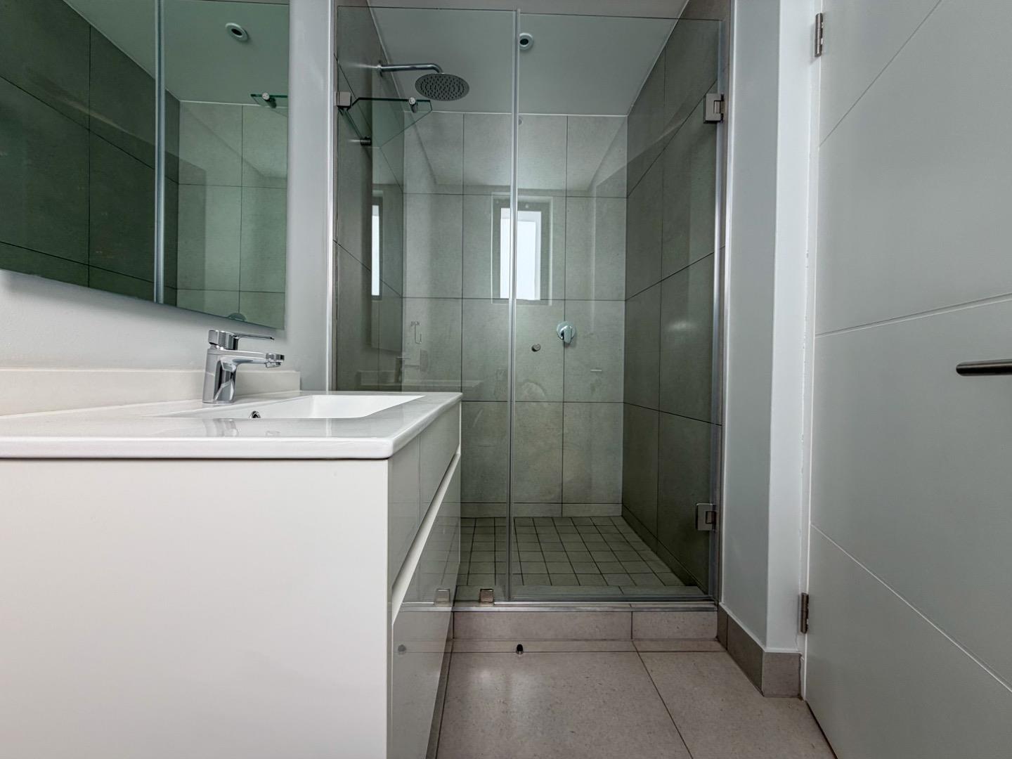 1 Bedroom Lakefront Apartment for Sale in Linksfield – Golf & Equestrian Estate
