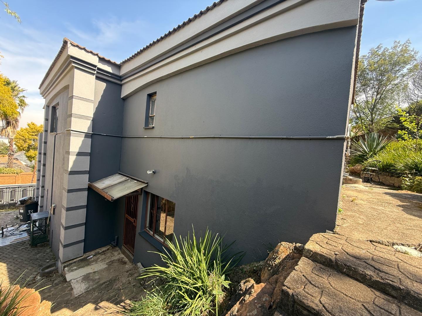4 Bedroom Double Storey House for Sale in Oakdene, Johannesburg