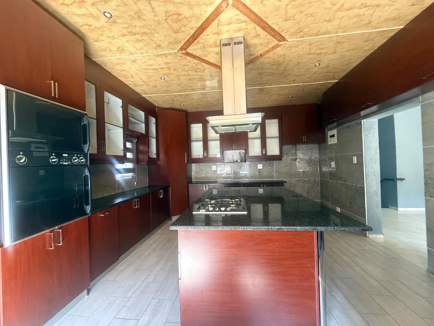 4 Bedroom Double Storey House for Sale in Oakdene, Johannesburg