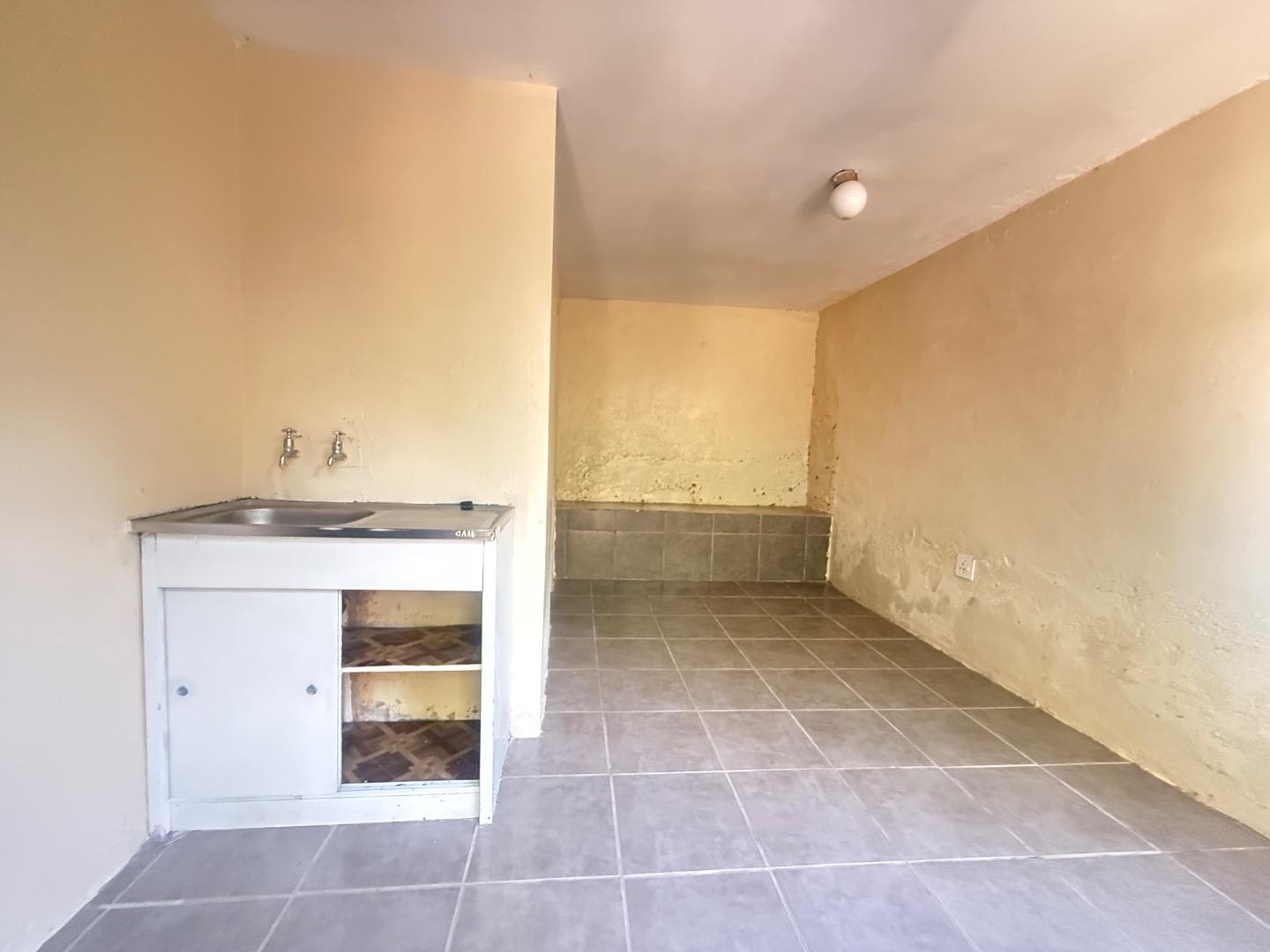 4 Bedroom Double Storey House for Sale in Oakdene, Johannesburg