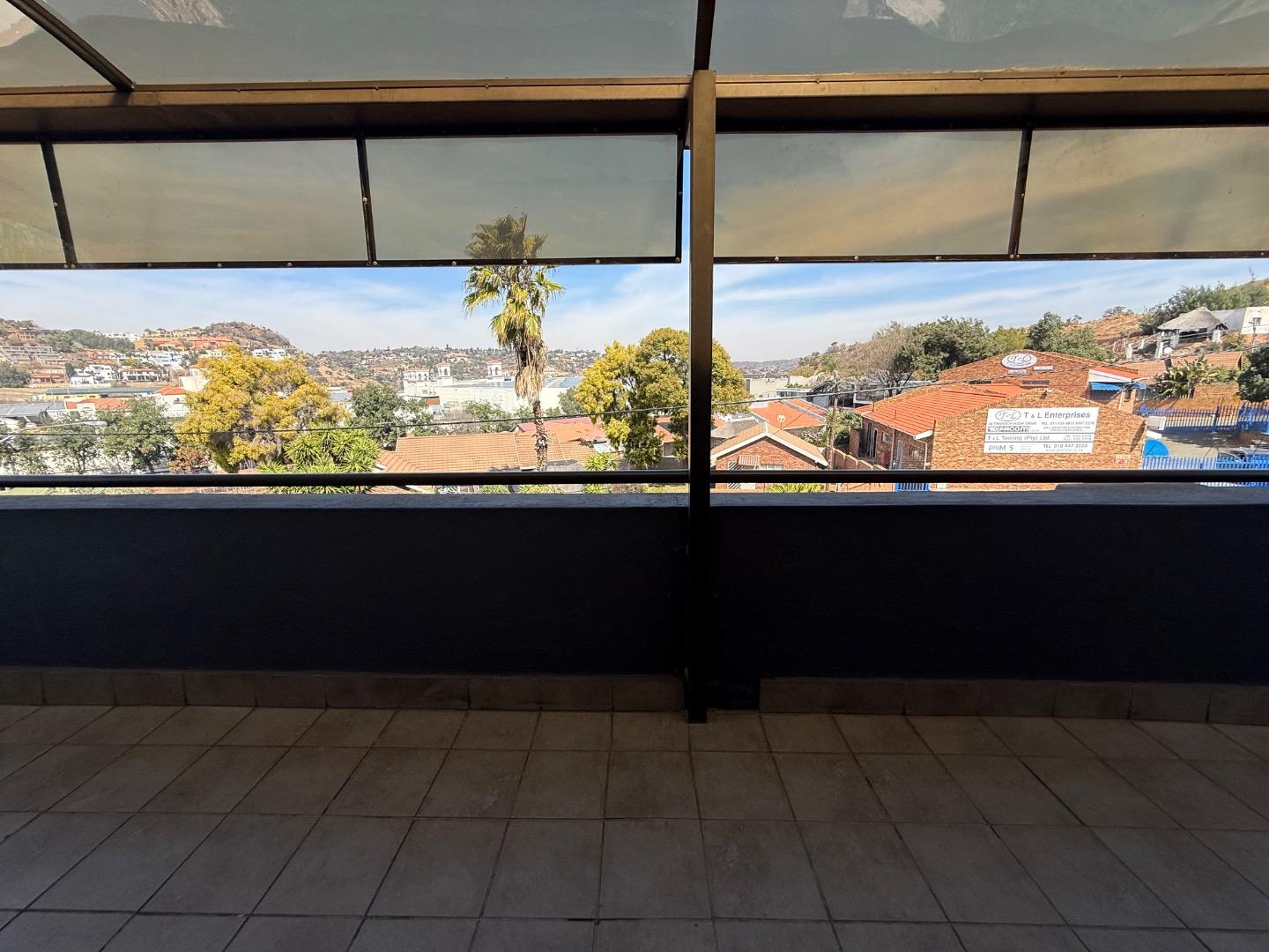 4 Bedroom Double Storey House for Sale in Oakdene, Johannesburg